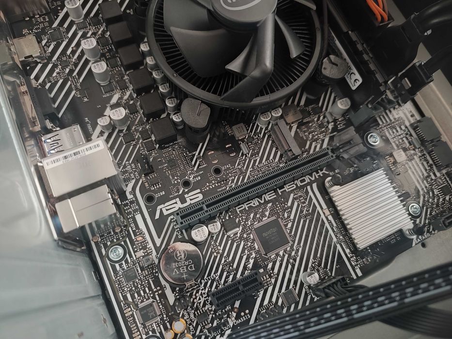 PC ASUS i7-10700/16GB/SSD 512GB/HDMI Computador