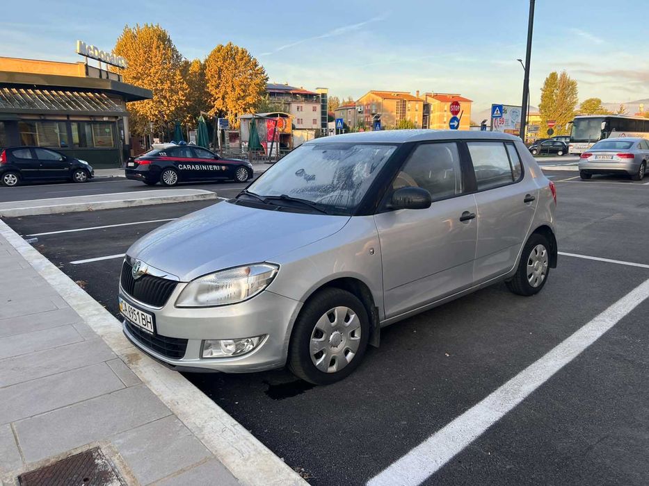 Продам автомобіль Skoda Fabia 2012 1.4 бензин - один власник! 80000 пробіг