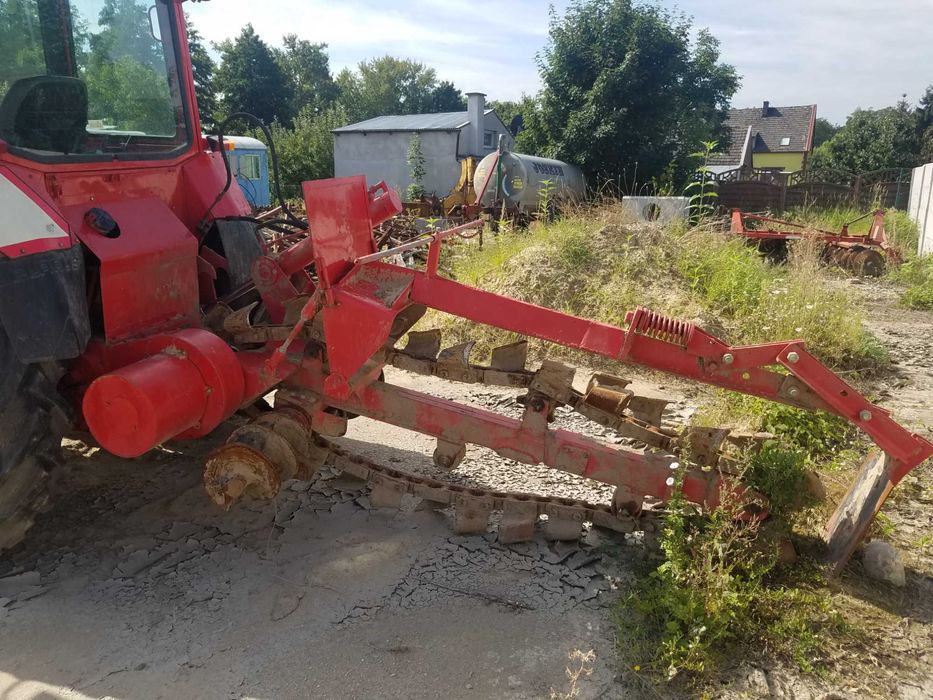 Koparka łańcuchowa ETC 165  na MTZ 82