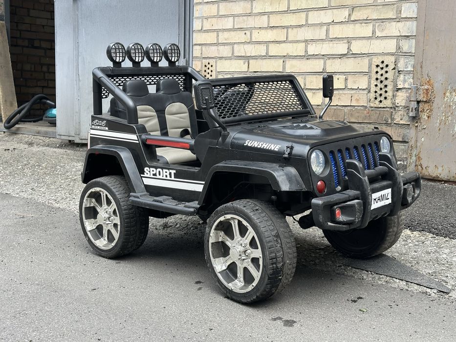 Дитячий електромобіль Jeep Wrangler Rubicon 4×4 (4WD) – ІДЕАЛЬНИЙ СТАН