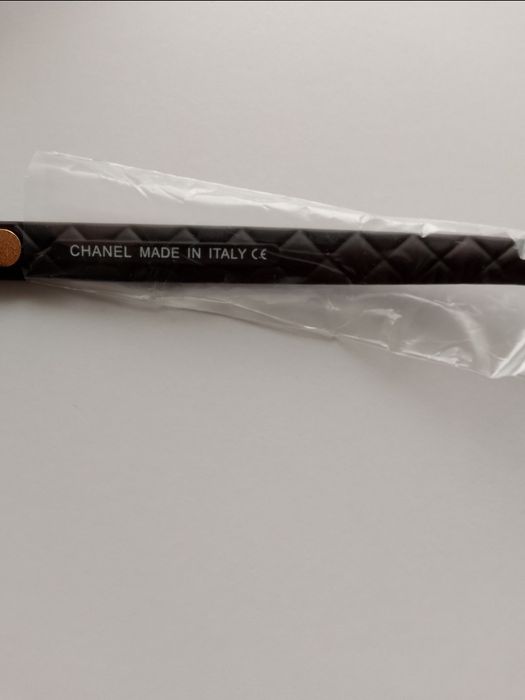 Сонцезахиахисні окуляри Chanel i Versace
