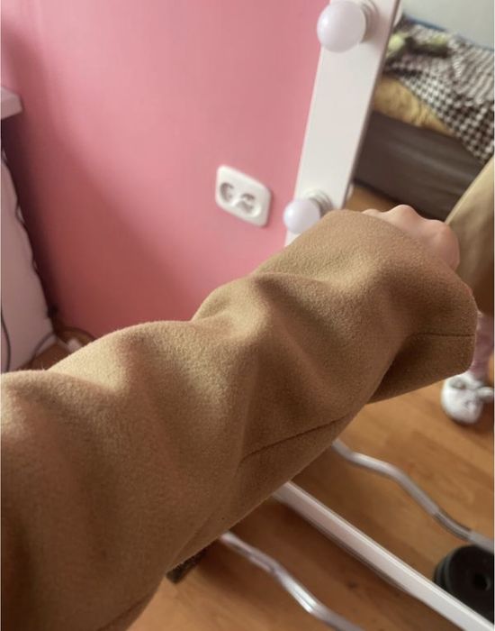 Бежеве пальто Zara