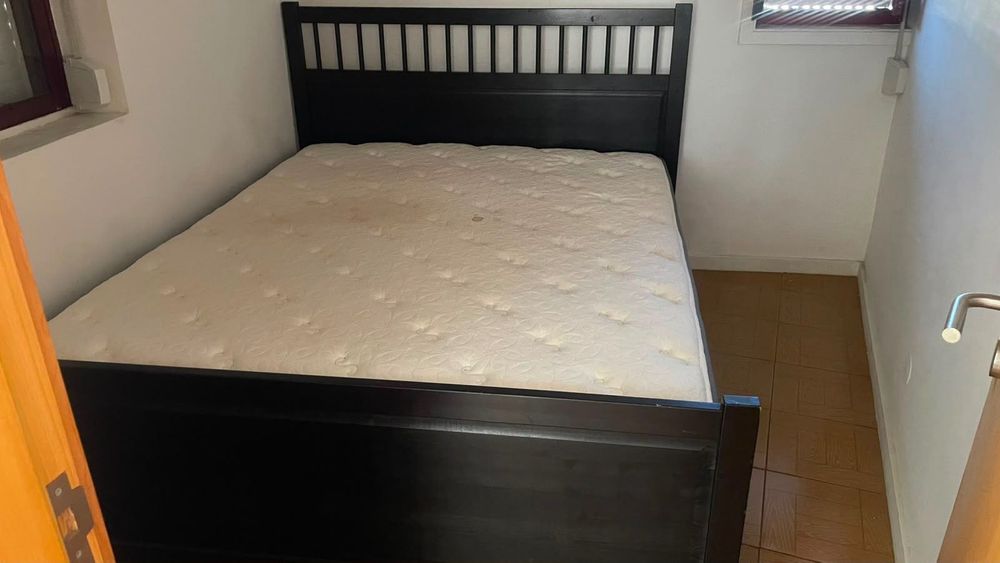 Cama de casal C/ colchão