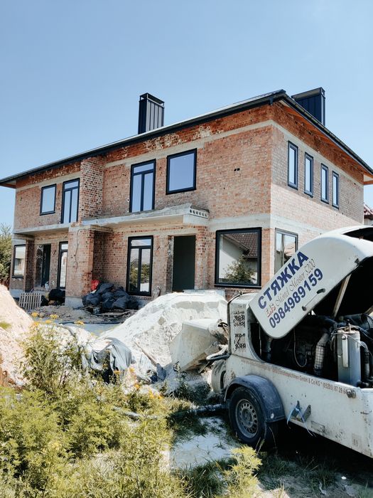 Стяжка підлоги, напівсуха машинна стяжка по теплій підлозі