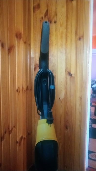 Миючий пилосос Karcher