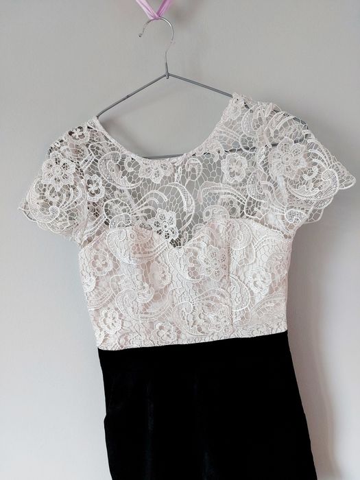 Śliczny kombinezon koronka Lipsy London