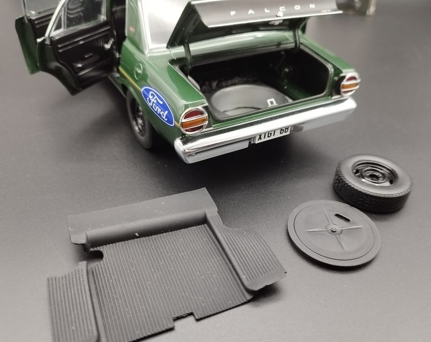 1:18 Classic Carlectables1968 Ford Falcon XT GT Bathurst #9d limit 750