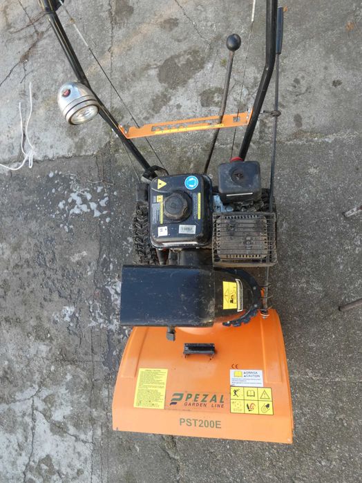 odśnieżarkę firmy PEZAL GARDEN LINE  PST 200E