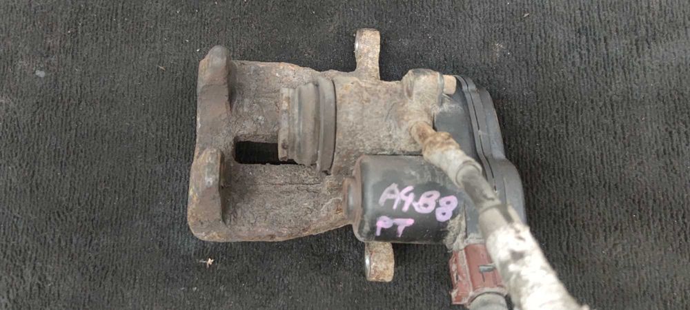 Audi A4 B8 Kombi Avant Zacisk Hamulcowy Elektryczny Prawy Tylny PT
