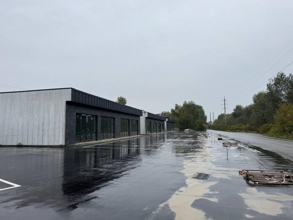 Оренда  фасадного приміщення 250 м² Славутич / Осокорки / КМ Золоче
