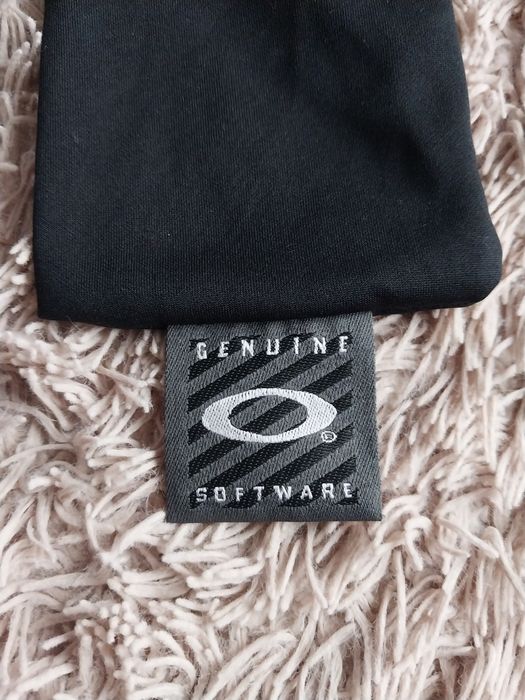 Чохол для окулярів Oakley.