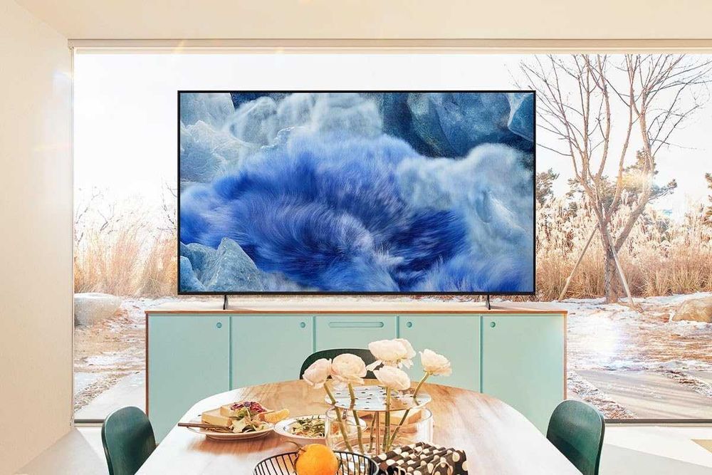 TV New 2025 QLED Samsung QE43Q8FA UltraHD 4K SmartTV Wi-FI 5GHz. HDR+