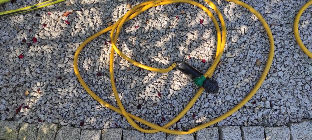 Węże ogrodowe 4 szt lacznie 36 m