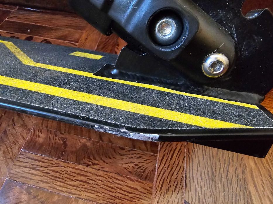 Trotinete Adulto - Roda 180mm de diâmetro