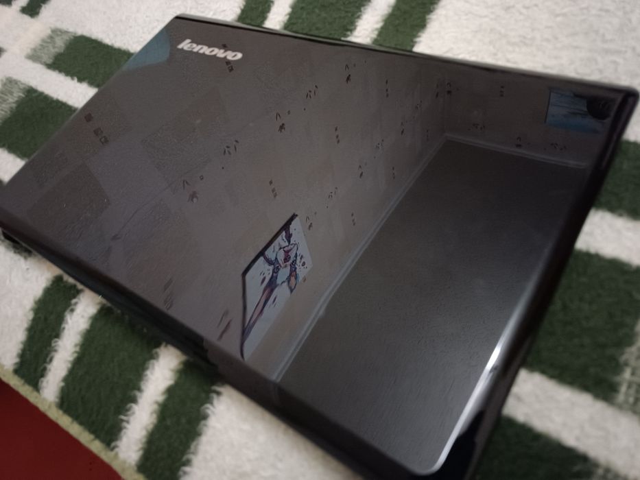 Крышка и рамка матрицы с петлями и шлейфом взборе для Lenovo G580 (201