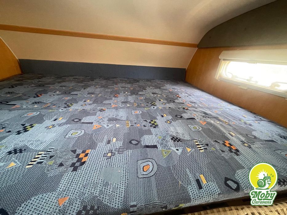 Alugo quarto/autocaravana
