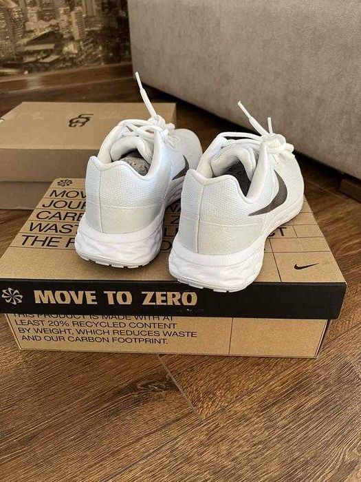 Женские белые кроссовки nike новые 38.5 размер индонезия Nike Free Run