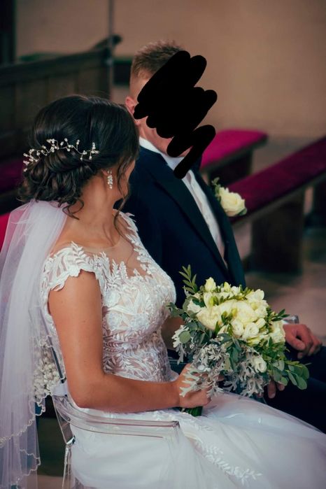 Suknia ślubna koronka Estera Fryda 2019