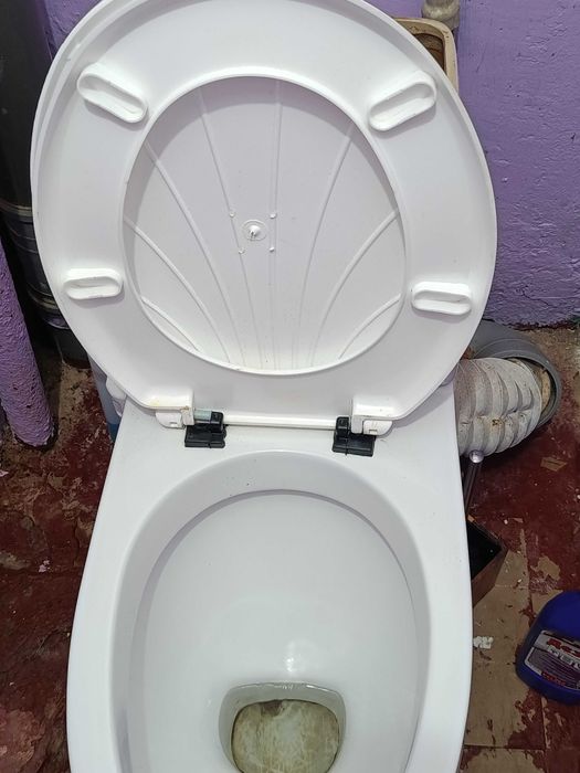 Продаж унітазу б/в