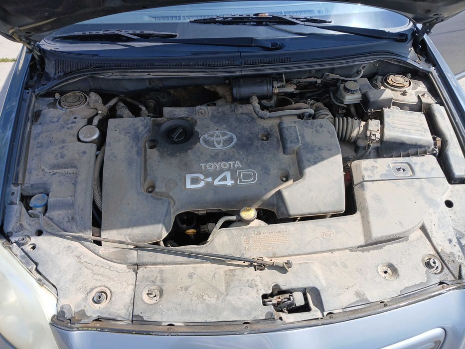 Toyota Avensis 2,0 diesel, 237 tyś/km