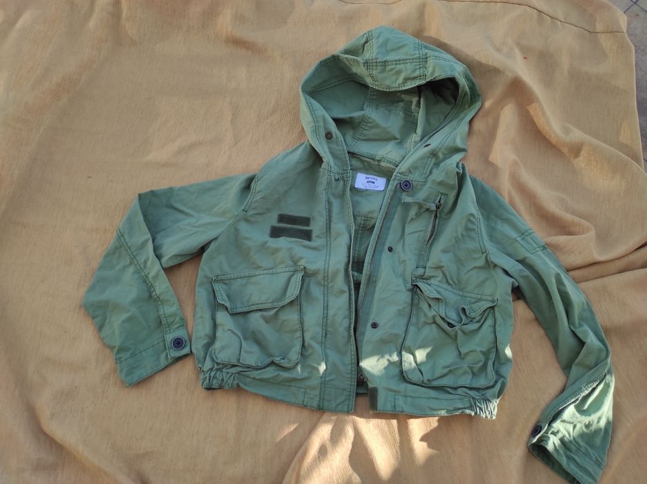Kurtka wczesnojesienna krótka Bershka r. L r. 40 r. 12