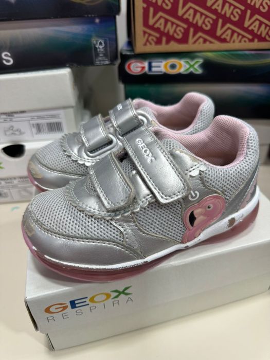 Sapatos Geox menina 26