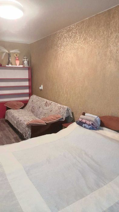 2-х кім квартира студія в центрі Ізюма подобово