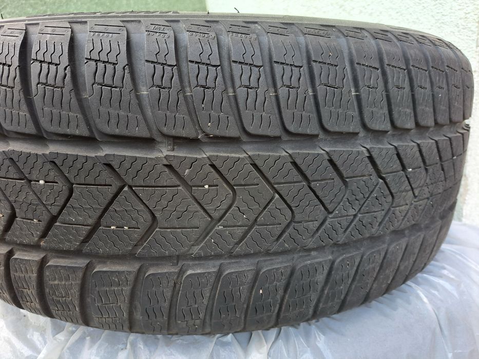 Opony Pirelli 235/45 R18