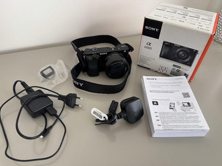 Máquina Fotográfica SONY A6000
