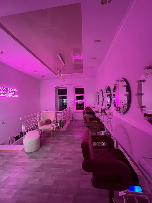 Оренда дзеркала/ крісла