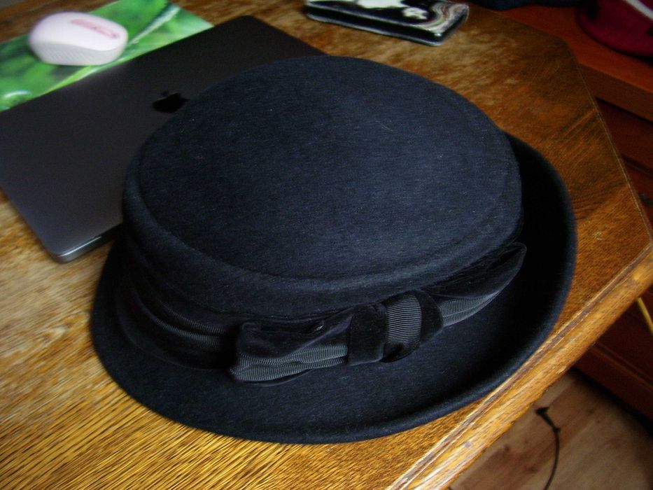 kapelusz damski czarny + drugi kapelusz gratis