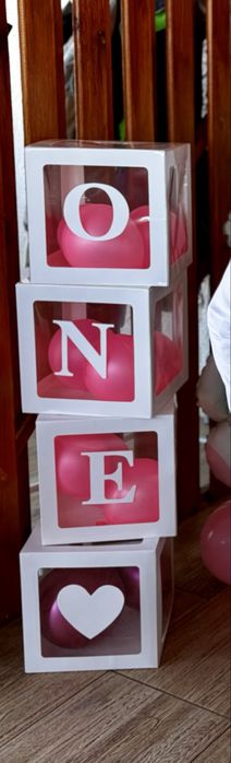 Гірлянда ; коробки для фотозони на 1 рік