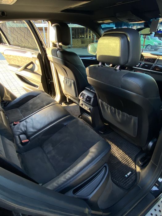 Авто BMW X6 E71 40d
