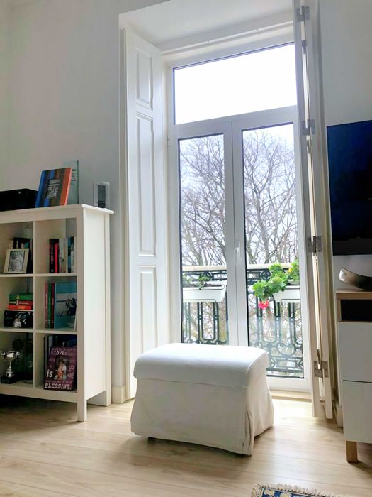 Arrendamento de apartamento T2 na praça 25 de Abril, 7, Algés