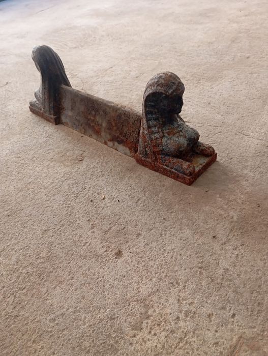 Vendo esta peça muita bonita bom estado