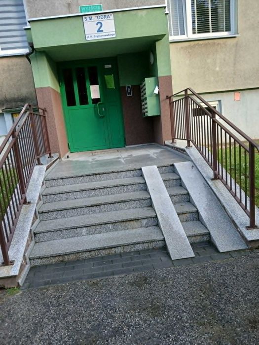 Przytulne 2-pokojowe mieszkanie z balkonem – Oława, os. Sobieskiego