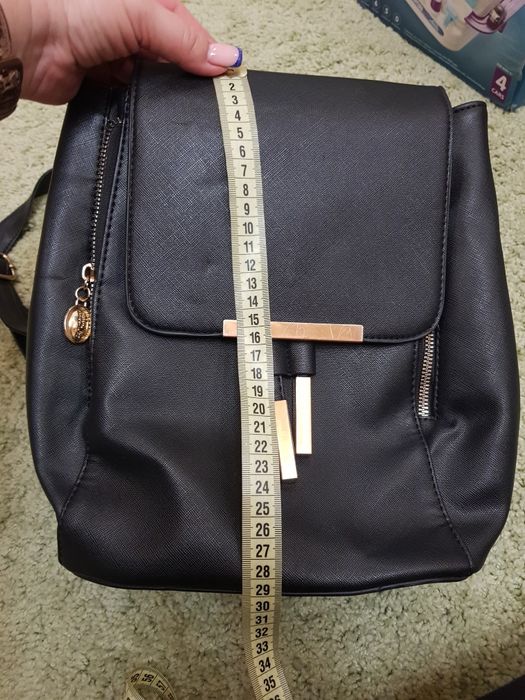 Рюкзак и сумочки женские.