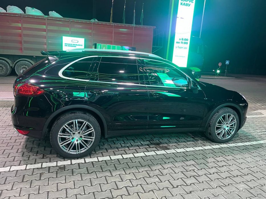 Продам Porsche Cayenne