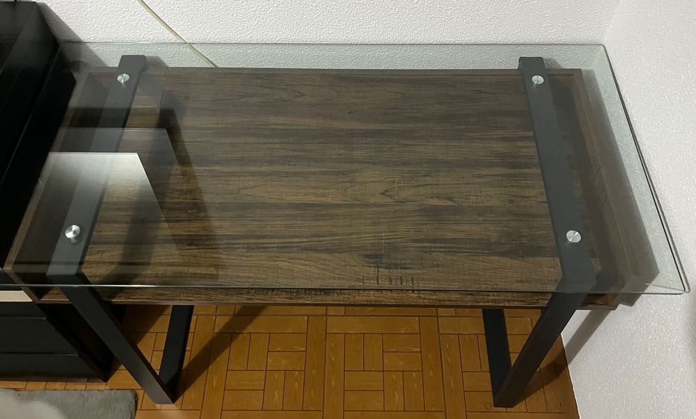 Secretária Industrial Vidro e Carvalho Escuro(Excelente estado) Altura: 74cm, Comprimento: 120cm por 60