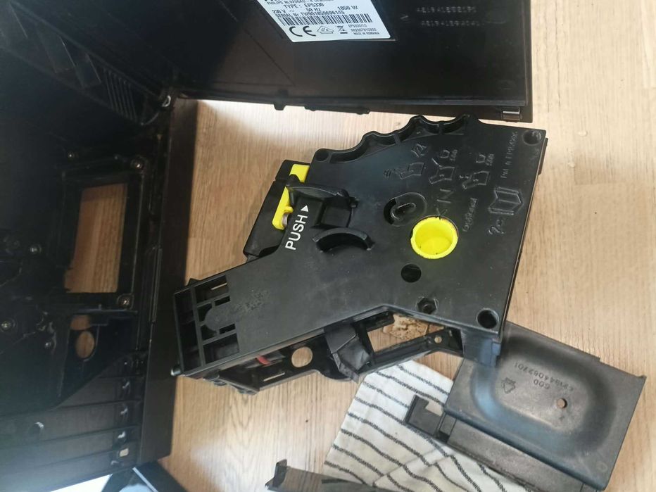 Ekspres ciśnieniowy Philips LatteGo EP5330/10 Seria 5000 + 3 filtry