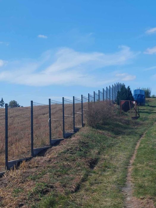 Montaz Ogrodzeń panelowych fi 4 153 zpodmurowką