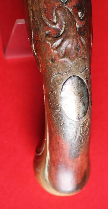 Pistola de pederneira com cano boca de sino, de RICHARDS, London, rara