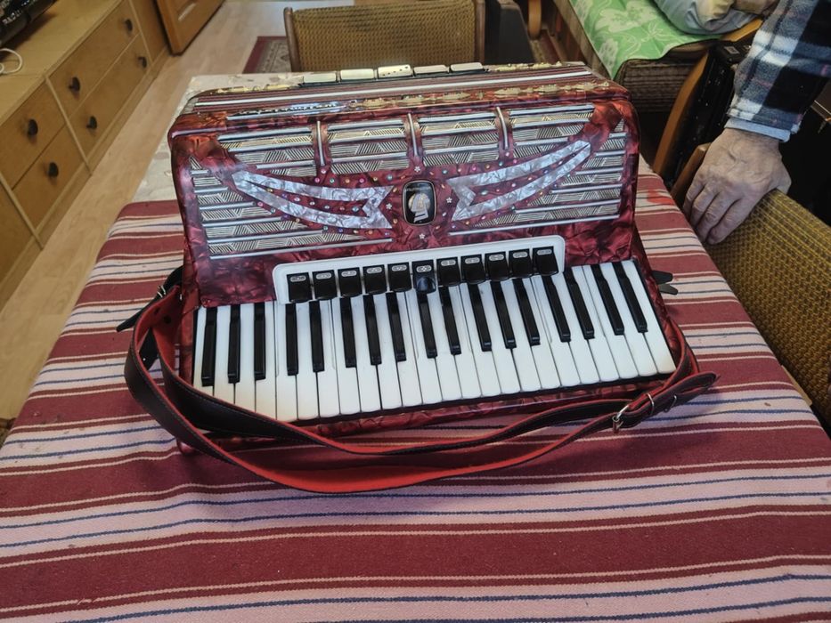 Weltmeister Superato 120 basów