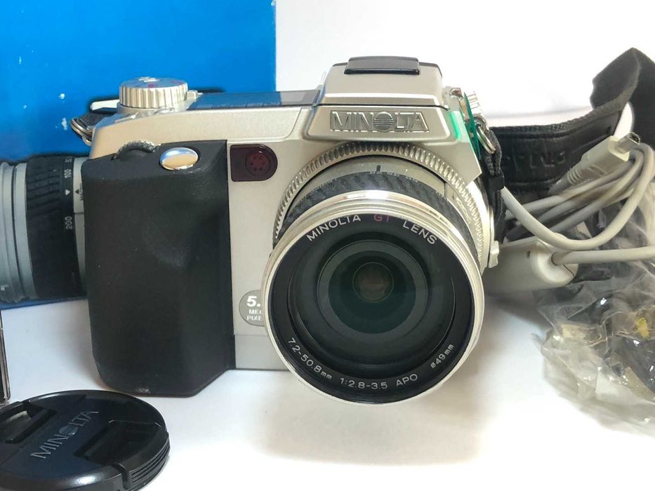Цифрова камера Minolta DiMAGE 7i CCD комплект коробка