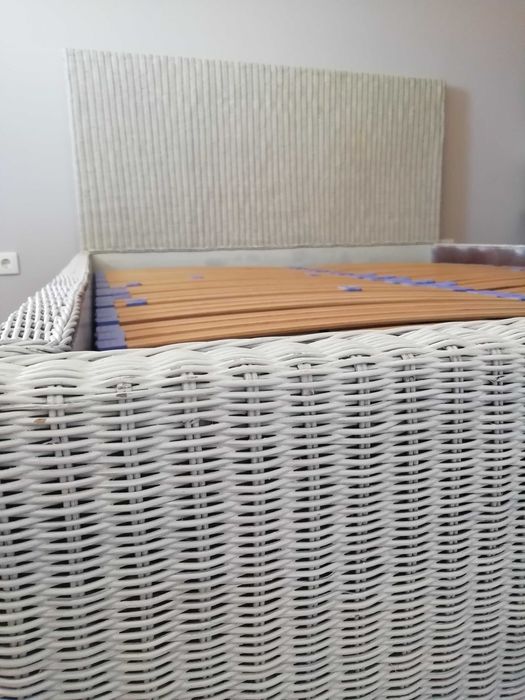 Cama Branca em Verga c/Estrado