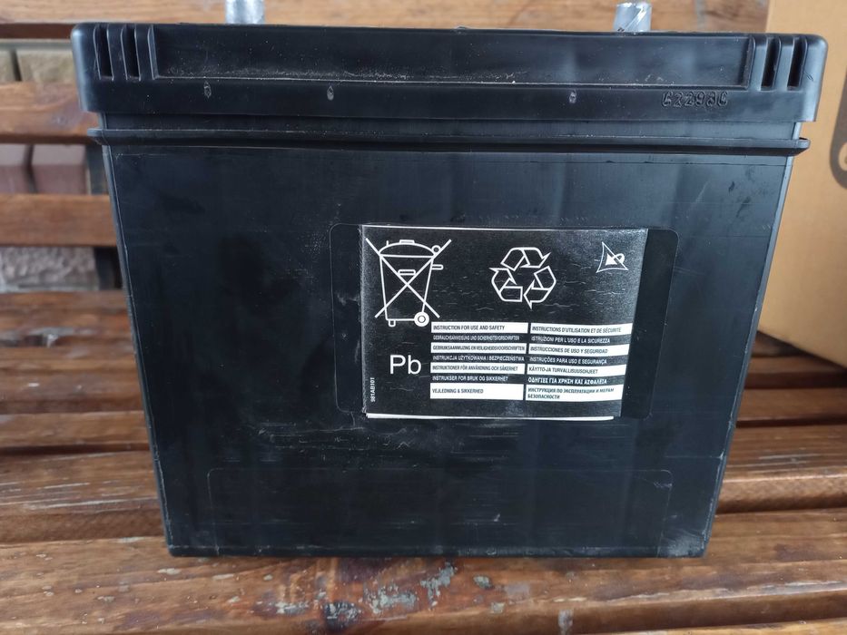 Продам б/у акумулятор Mazda та EuroCar