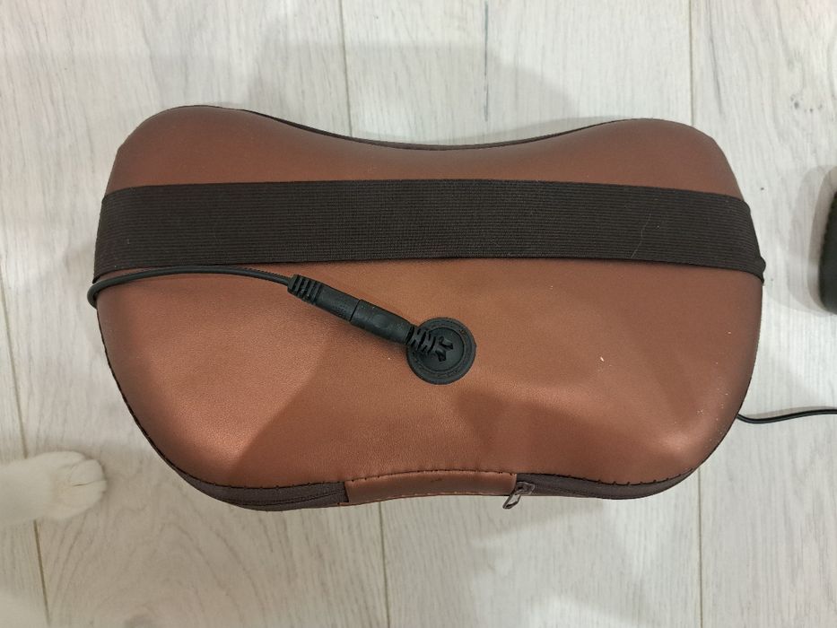 Масажна подушка Car & Home Massage Pillow