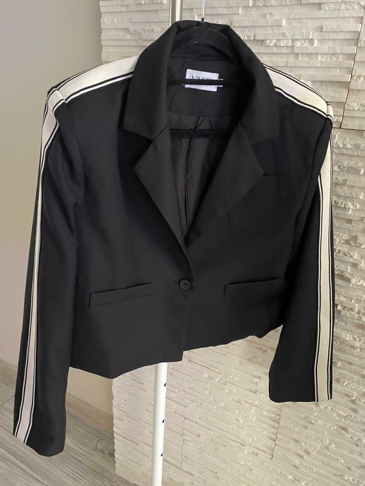 Vanis premium garnitur z lampas szerokie spodnie krótka marynarka S-M