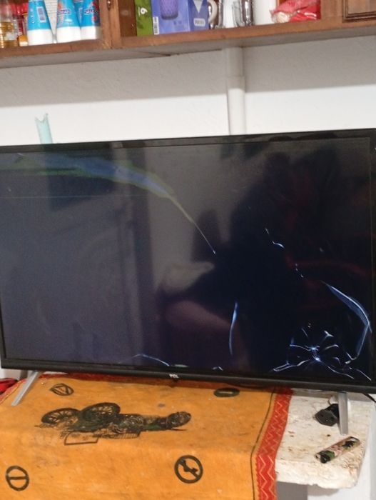 Plasma TCL de 32 polegadas para pecas