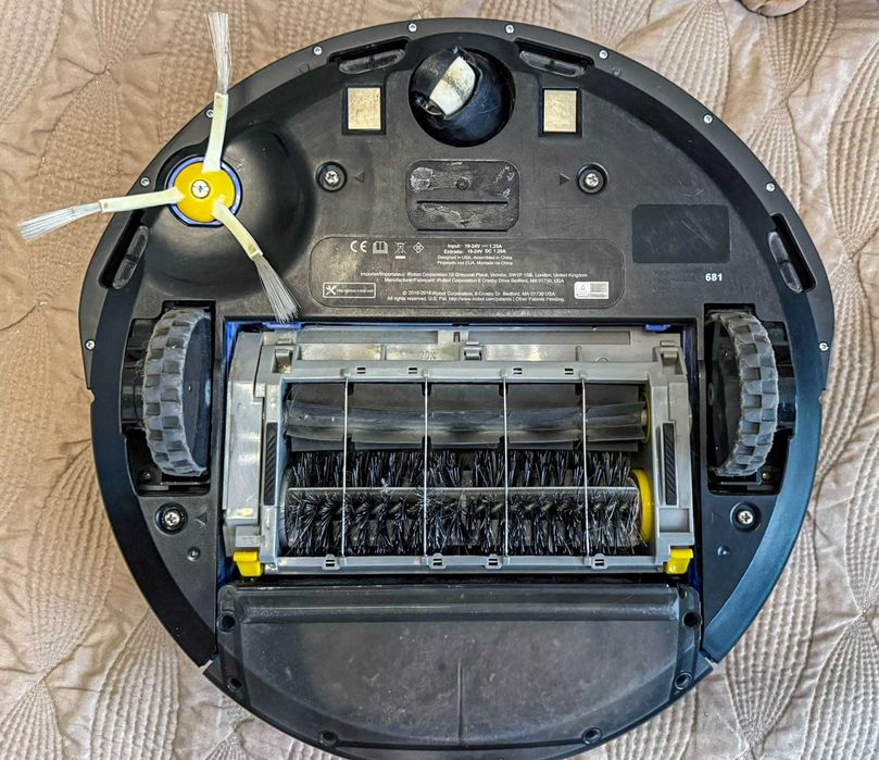 Надійний робот-пилосос iRobot Roomba 620